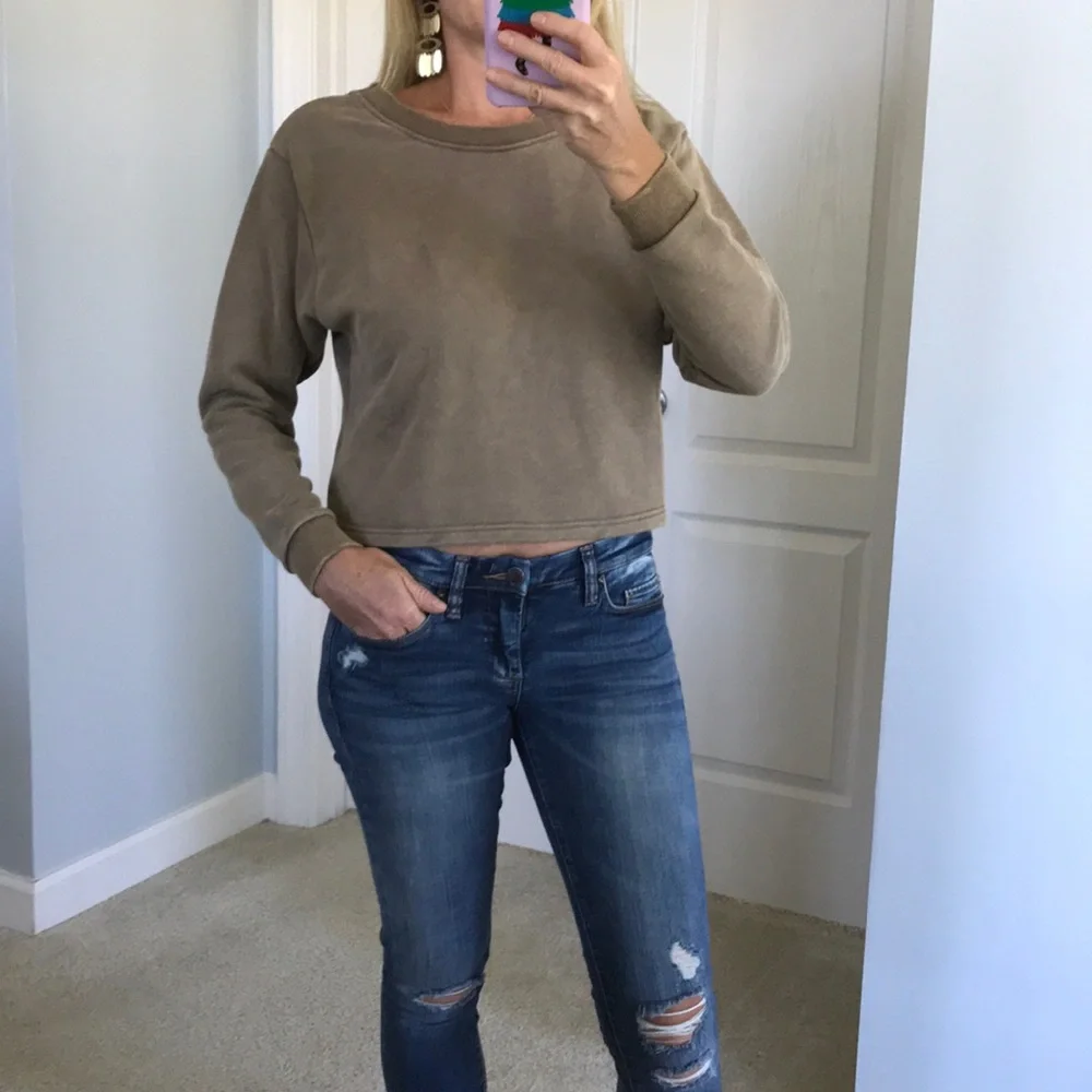 Olive/Brown Color Lace Up Back Top - Picture 3 of 8